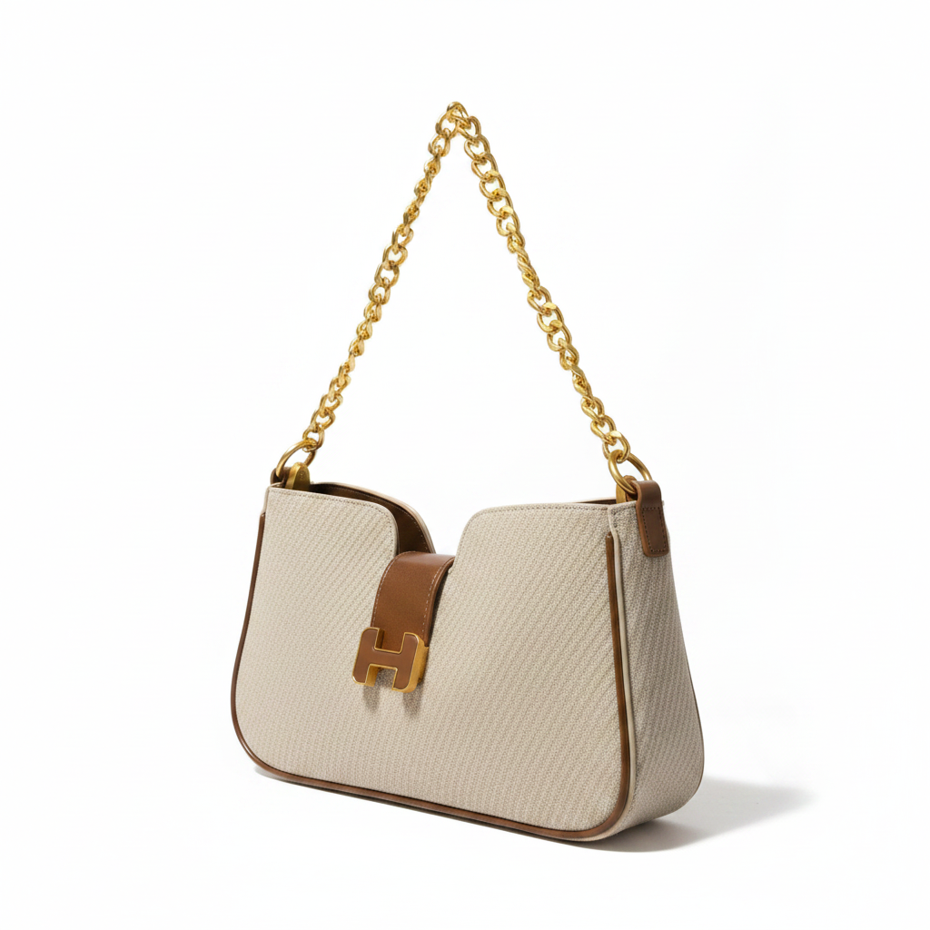 Canvas Chain Bag Three-Quarter